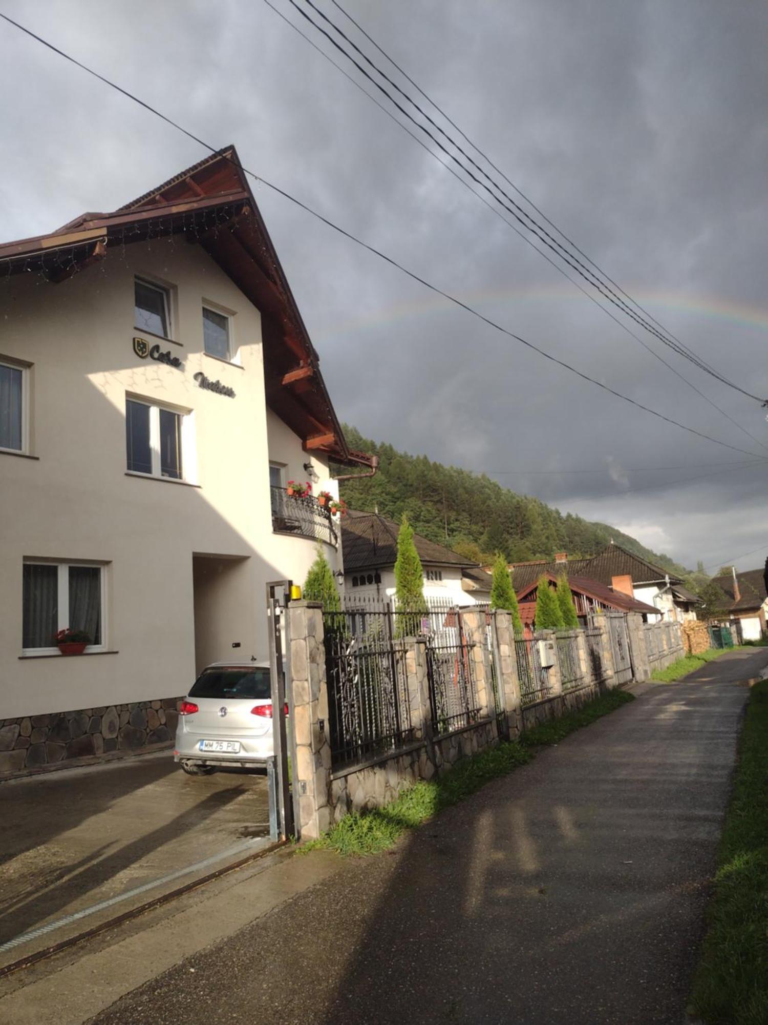 Отель Popasul Calatorului Мойсей Экстерьер фото