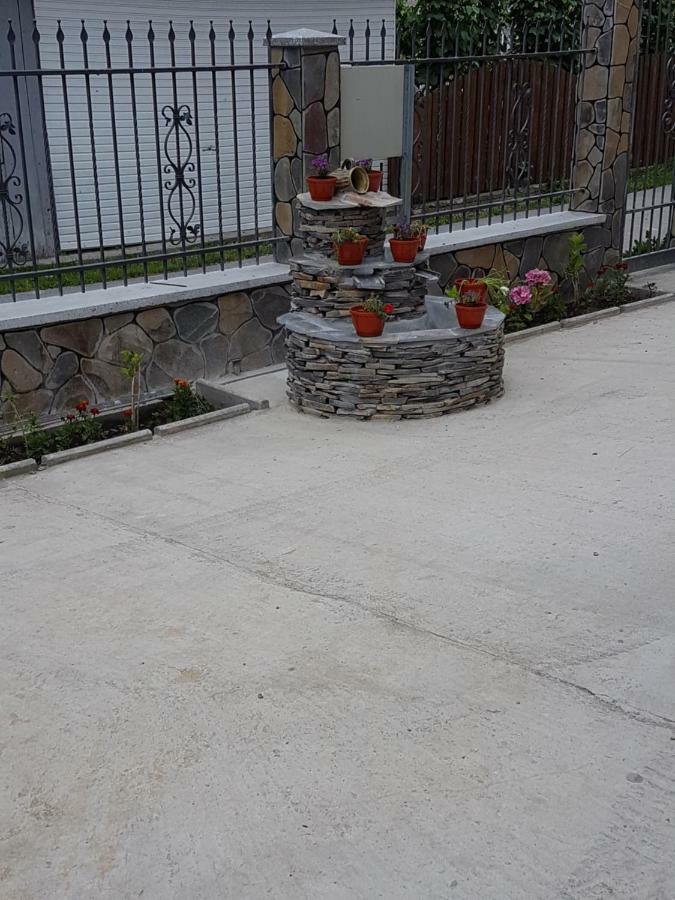 Отель Popasul Calatorului Мойсей Экстерьер фото